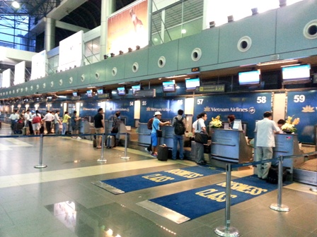 Vietnam Airlines asks to buy domestic terminal at Noi Bai airport